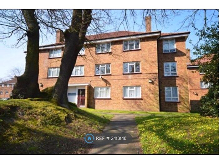 2 Bedroom Flat To Rent In Abbey House, London, SE2