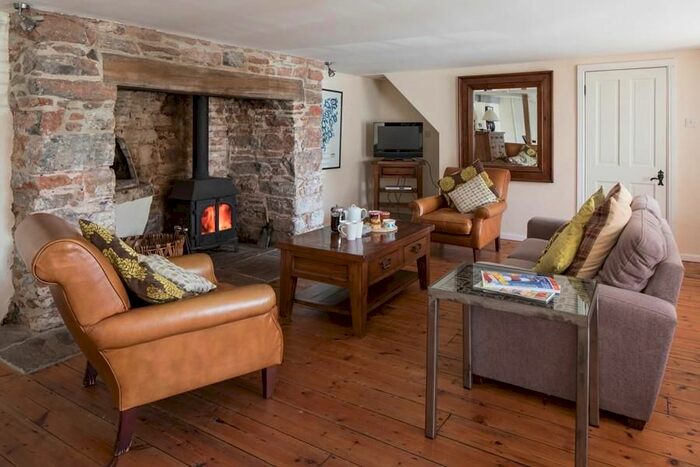 3 Bedroom Cottage To Rent In Marldon Cross Hill, Marldon, Paignton, TQ3