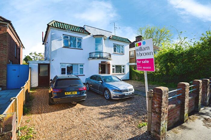 4 Bedroom Detached House For Sale In Lynn Road, Wisbech, PE13