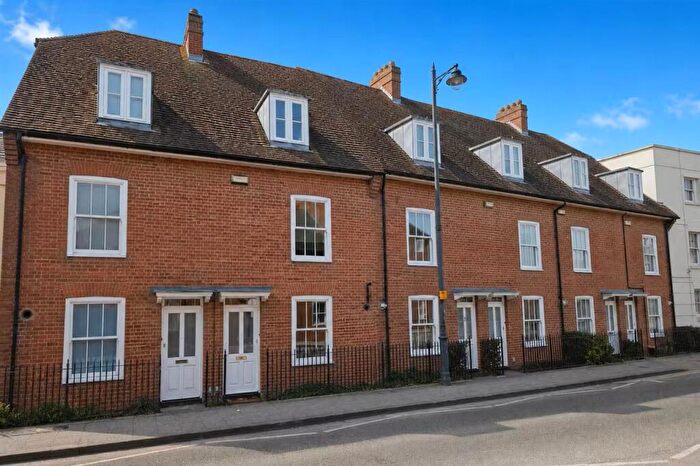 2 Bedroom Terraced House To Rent In Station Road West, Whitstable, CT2