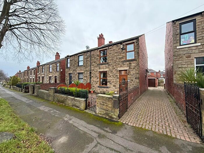 3 Bedroom Semi-Detached House To Rent In Bywell Road, Dewsbury, WF12