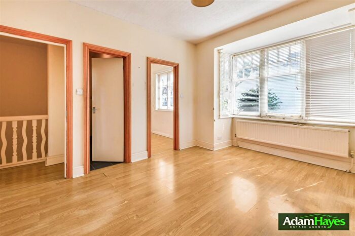 3 Bedroom Terraced House For Sale In Rosemary Avenue, Finchley, N3