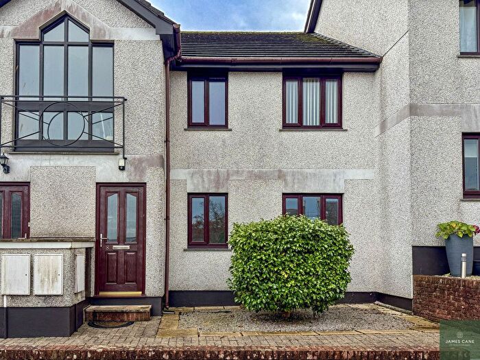 2 Bedroom Flat For Sale In Daniell Court, Truro, TR1