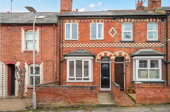 2 Bedroom Terraced House For Sale In Shaftesbury Road, Reading, Berkshire, RG30
