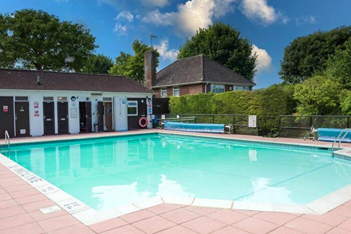 3 Bedroom Terraced House To Rent In Walnut Close Brighton, BN1