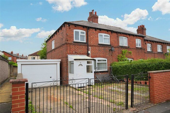 3 Bedroom End Of Terrace House To Rent In Cross Flatts Street, Leeds, West Yorkshire, LS11