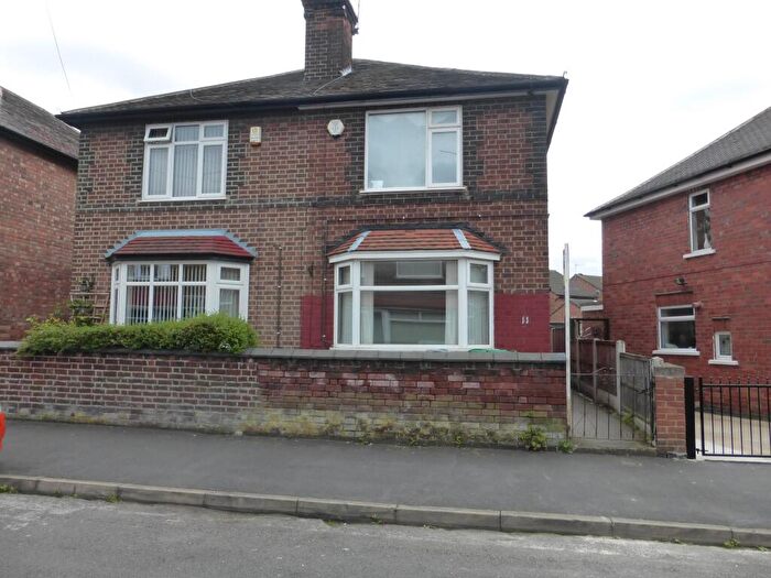 3 Bedroom Semi-Detached House To Rent In Roderick Street, Nottingham, NG6