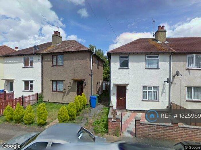 3 Bedroom Semi-Detached House To Rent In Waterloo Road, Sittingbourne, ME10