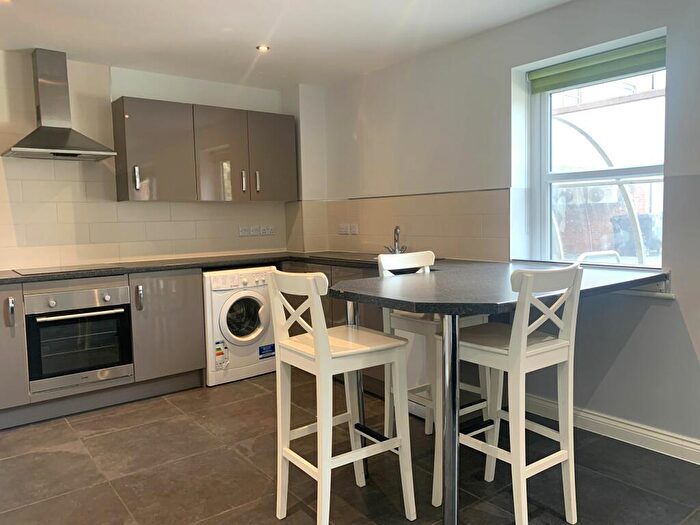 3 Bedroom Flat To Rent In Flat, Lord Tennyson House Rasen Lane, Lincoln, LN1