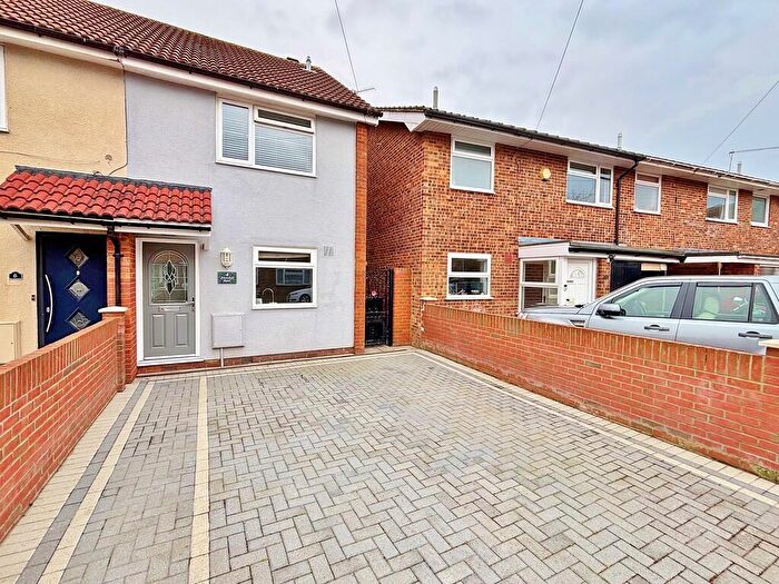 2 Bedroom End Of Terrace House For Sale In Avondale Road, Fratton, PO1