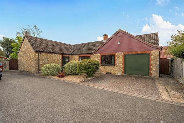2 Bedroom Bungalow For Sale In Regents Mews, Biddenham, MK40