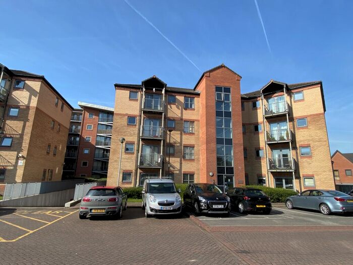 3 Bedroom Apartment To Rent In Kentmere Drive, Lakeside, DN4