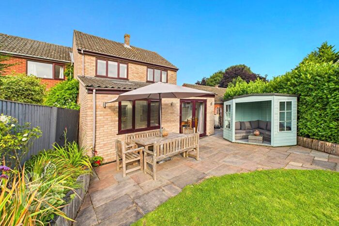 3 Bedroom Semi-Detached House For Sale In Burgess Way, Brooke, Norwich, NR15