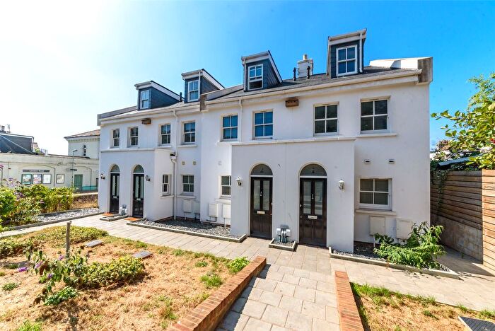 4 Bedroom Semi-Detached House To Rent In Springfield Road, Brighton, East Sussex, BN1