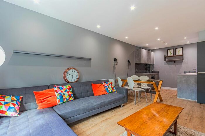 1 Bedroom Flat To Rent In Trade Street, City Centre, CF10