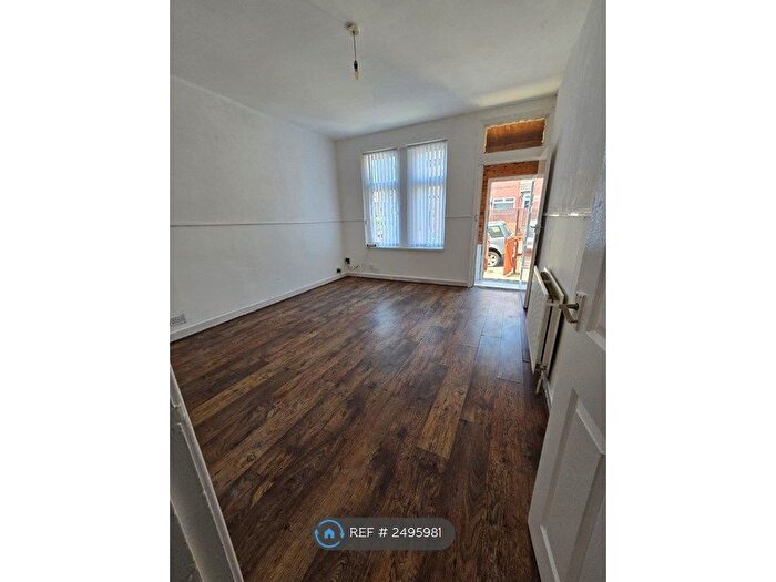 4 Bedroom Terraced House To Rent In Landseer Terrace, Leeds, LS13