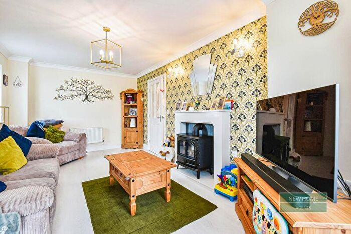 4 Bedroom Detached House For Sale In Parc Fferws, Ammanford, Carmarthenshire, SA18