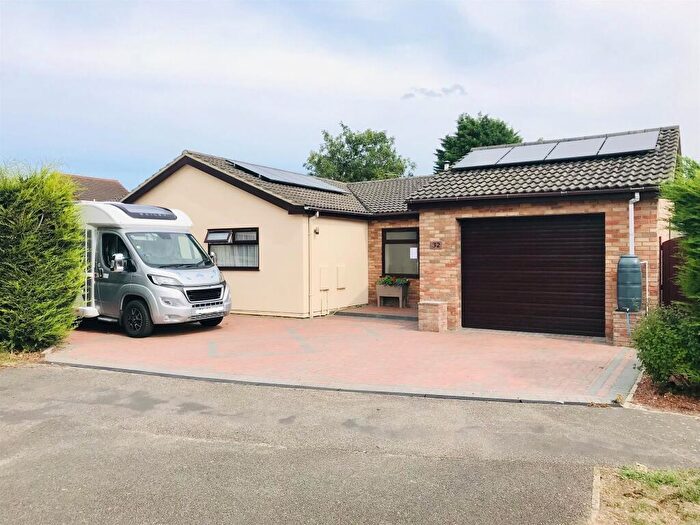 3 Bedroom Detached Bungalow For Sale In Delamore Way, Long Sutton, Spalding, PE12