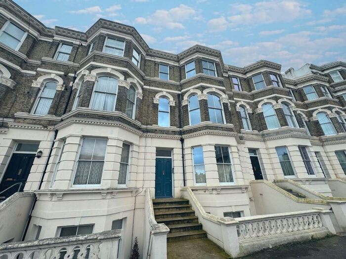 2 Bedroom Flat To Rent In Dalby Square, Margate, Kent, CT9