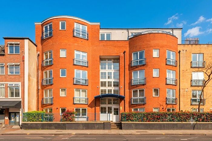 2 Bedroom Flat To Rent In Poplar High Street, London, E14