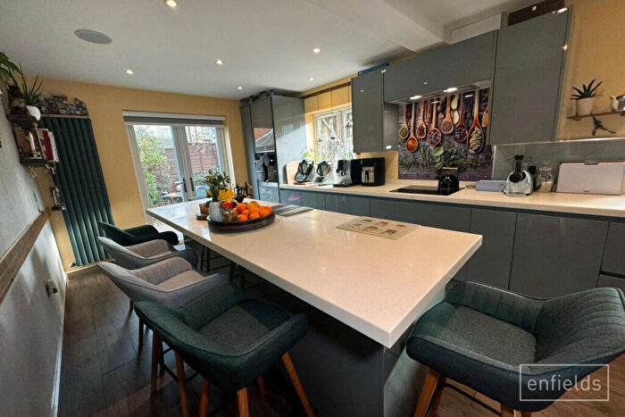 2 Bedroom Semi-Detached House For Sale In Princes Road, Southampton, SO15