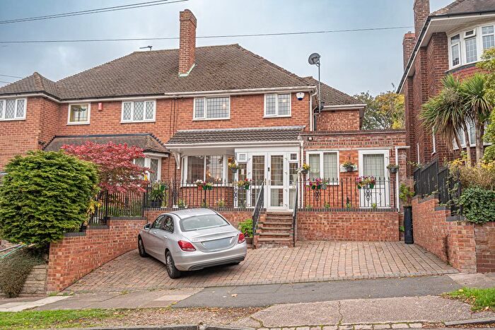 3 Bedroom Semi-detached House For Sale In Hudson Road, Handsworth Wood, Birmingham, B20