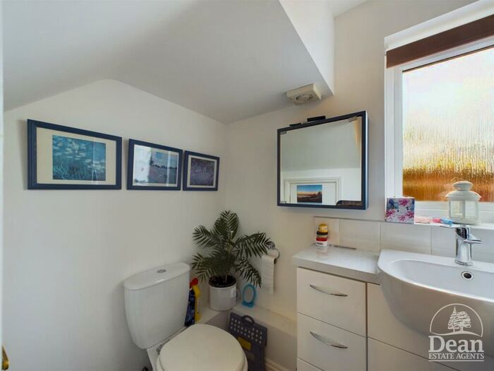 3 Bedroom Detached House For Sale In Dockham Road, Cinderford, GL14