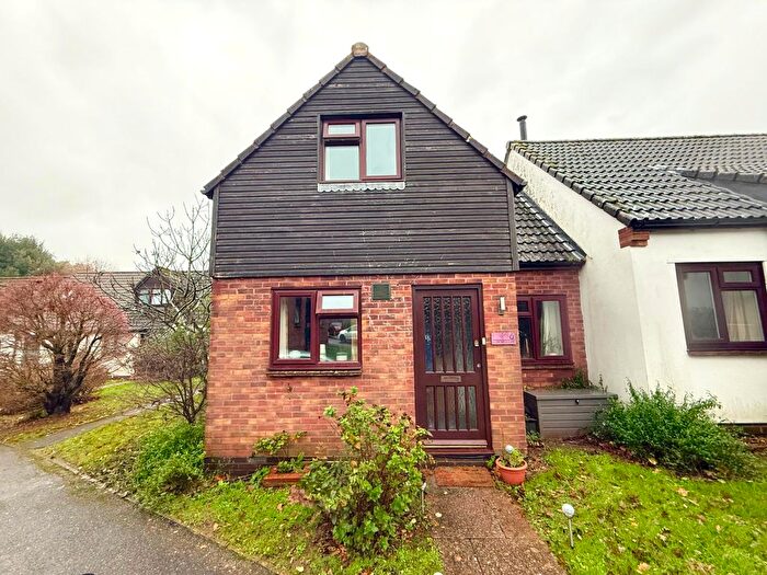 3 Bedroom End Terrace House For Sale In Longmeadow, Broadclyst, Exeter, EX5