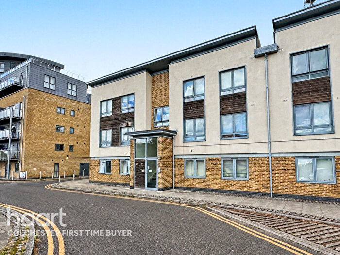 3 Bedroom Apartment For Sale In Ballantyne Drive, Colchester, CO2