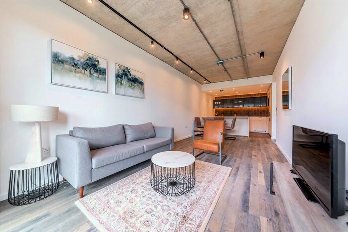 2 Bedroom Flat To Rent In West Apartments, Lawrence Road, London, N15