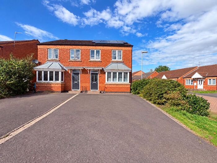 3 Bedroom Semi-Detached House For Sale In Newton Drive, Cherry Willingham, LN3
