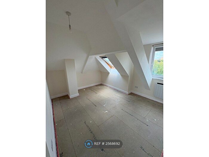 1 Bedroom Flat To Rent In The Bank House, Tonbridge, TN9