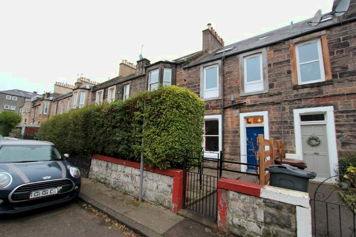 2 Bedroom Flat To Rent In Noble Place, Leith, Edinburgh EH6