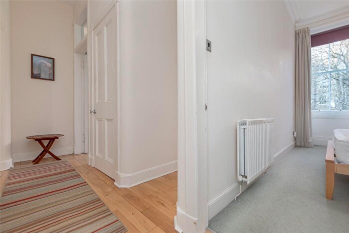 1 Bedroom Apartment For Sale In Comely Bank Street, Edinburgh, Midlothian, EH4
