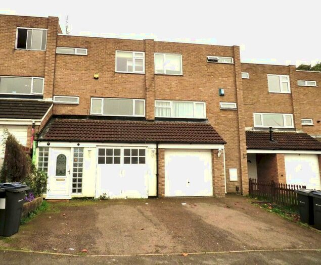 3 Bedroom House To Rent In Kempton Park Road, Birmingham, B36