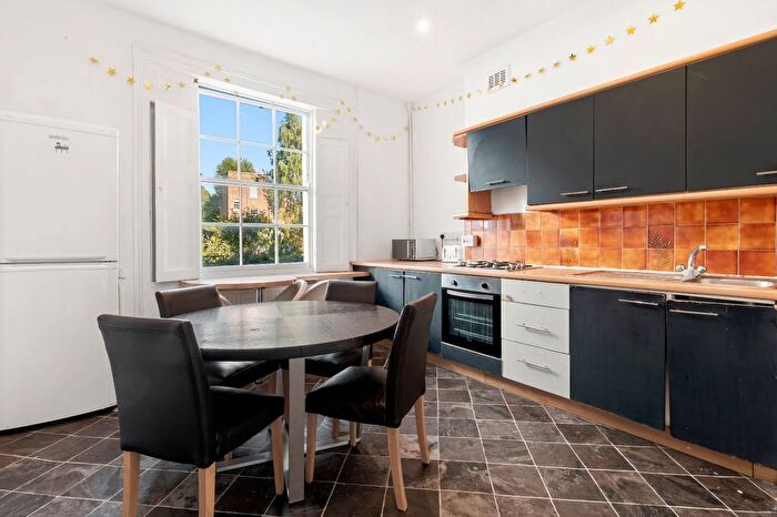 5 Bedroom Maisonette To Rent In Caledonian Road, Kings Cross, N1