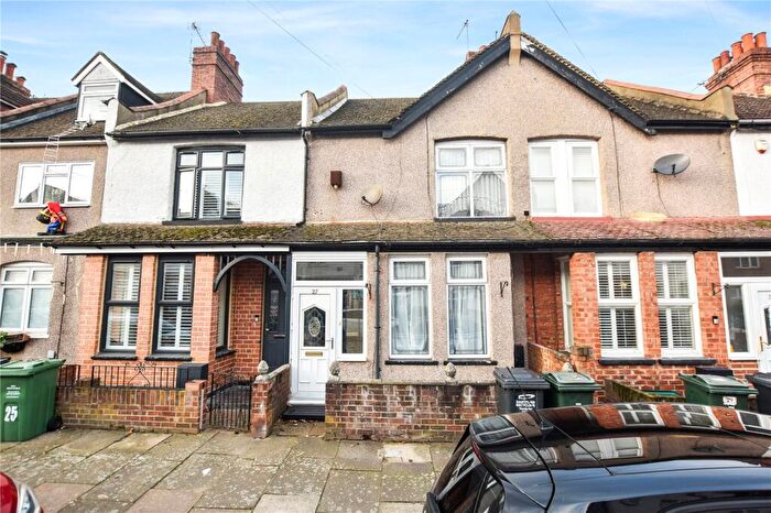 3 Bedroom Terraced House For Sale In Baldwyns Road, Bexley, Kent, DA5