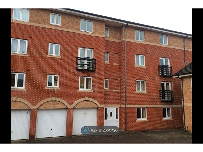 2 Bedroom Flat To Rent In Churchward, Swindon, SN2