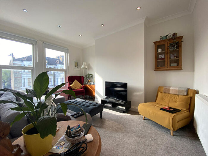 2 Bedroom Flat To Rent In East Dulwich Grove, East Dulwich, SE22