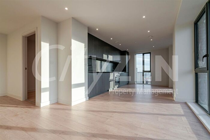 2 Bedroom Flat To Rent In Waterhouse Gardens, Dutton Street, Manchester, M3