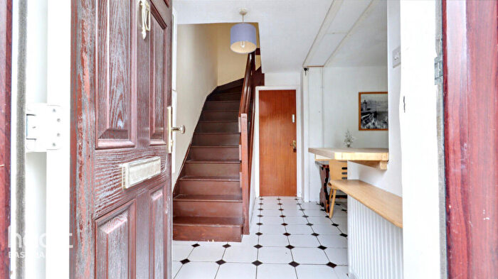 2 Bedroom Terraced House For Sale In Stonechat Square, London, E6