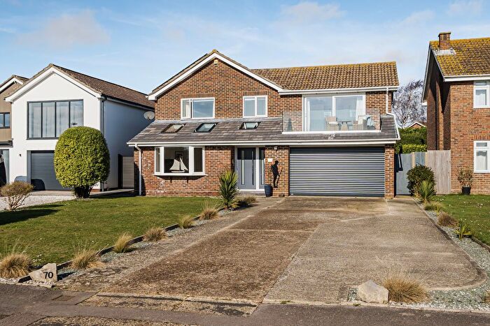 4 Bedroom Detached House For Sale In Fort Road, Alverstoke, Gosport, PO12