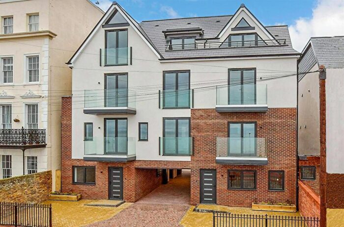 2 Bedroom Apartment To Rent In St. Georges Terrace, Herne Bay, CT6