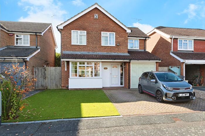 4 Bedroom Detached House For Sale In Yeomans Square, Ashford, TN23