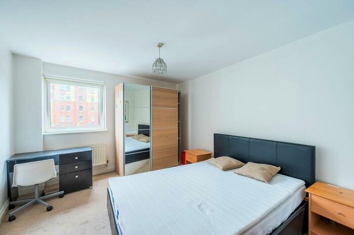 2 Bedroom Flat To Rent In Palgrave Gardens, Marylebone, London, NW1