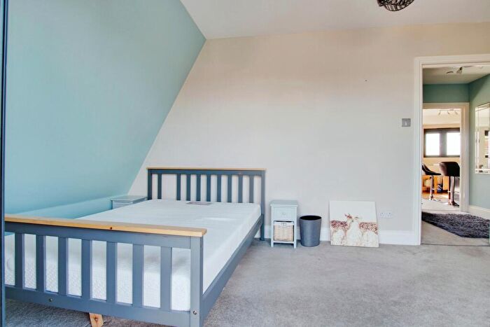 2 Bedroom Flat For Sale In Harbour Parade, Ramsgate, Kent, CT11