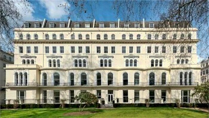 1 Bedroom Flat To Rent In Kensington Gardens Square, London, W2