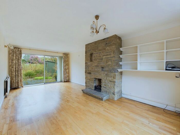 3 Bedroom Detached House For Sale In Locationlocation! Cricketfield Road, Horsham, West Sussex, RH12