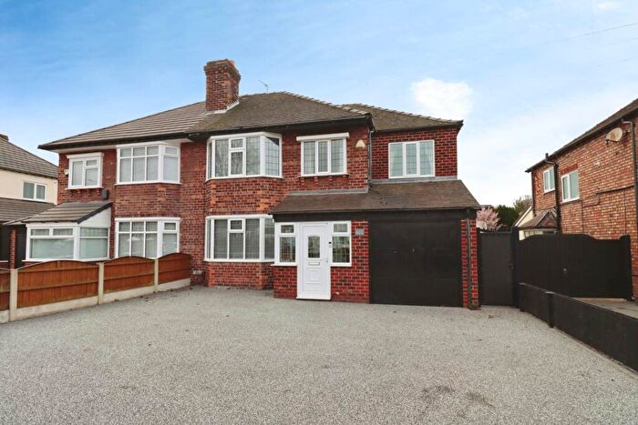 5 Bedroom Semi-Detached House For Sale In New Chester Road, Bromborough, CH62