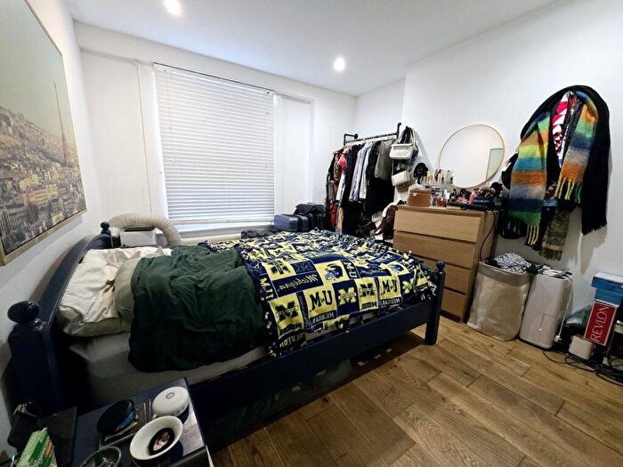 2 Bedroom Flat To Rent In Hillmarton Road, N7